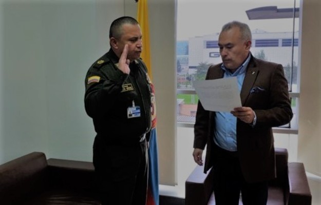 Coronel Carlos Alberto Benítez se posesiona como Oficial de Enlace de la Policía Nacional en la SuperVigilancia